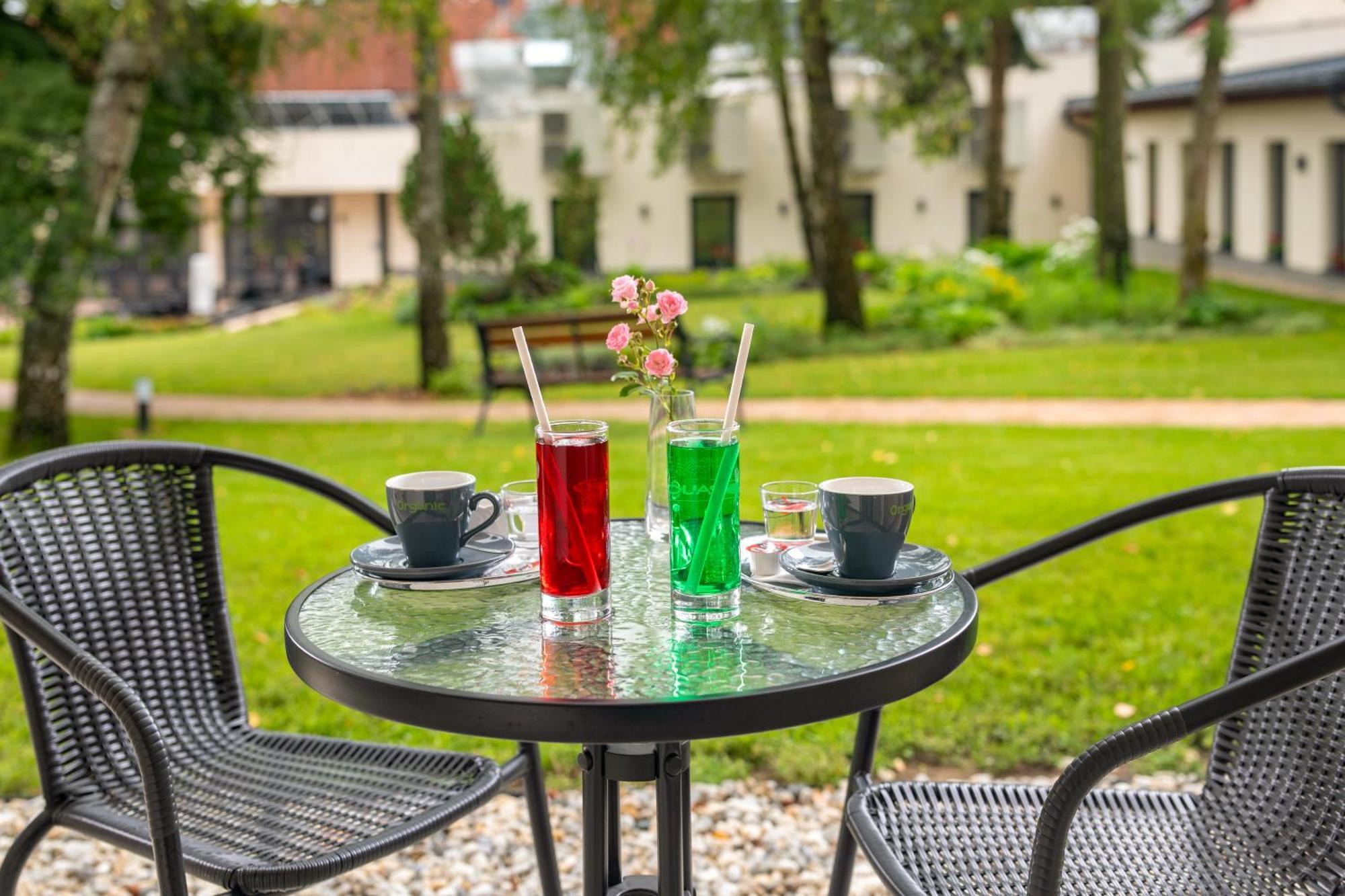 Szarvaskut Hotel Zirc Esterno foto